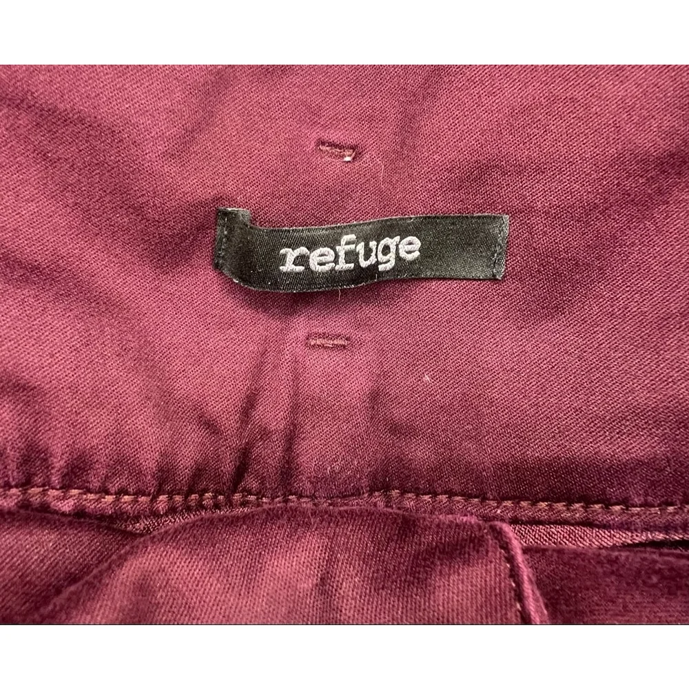 Refuge Burgundy Stretchy High Waisted Button Fly Shorts Cuffed Hem